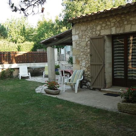 Mas Grimaud - Gite- Studio Et Chambres D'Hotes Familiales Eygalières Exterior foto