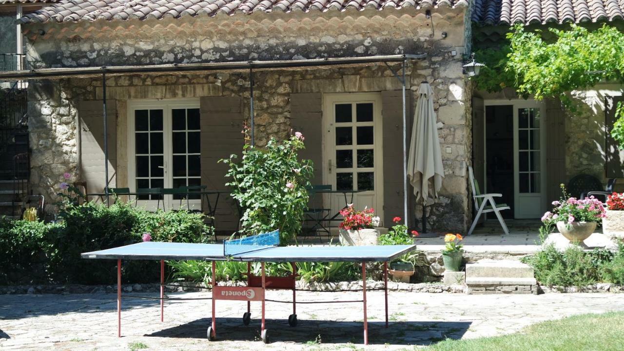 Mas Grimaud - Gite- Studio Et Chambres D'Hotes Familiales Eygalières Exterior foto